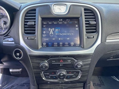 2019 Chrysler 300 Touring