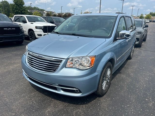 2016 Chrysler Town & Country