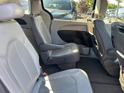 2018 Chrysler Pacifica Touring L Plus