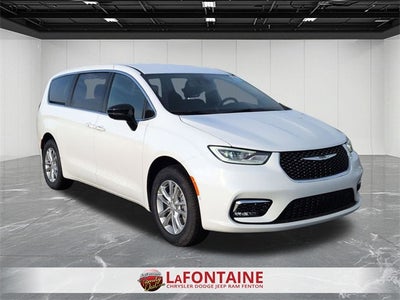 2026 Chrysler Pacifica PACIFICA SELECT AWD