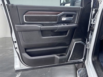 2023 RAM 3500 Laramie Crew Cab 4x4 6'4' Box