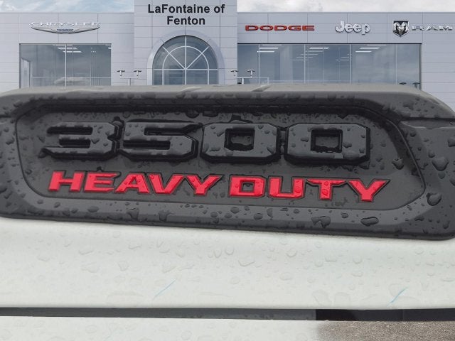 2027 RAM Ram 3500 RAM 3500 TRADESMAN CREW CAB 4X4 8' BOX