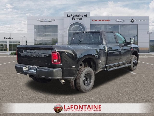 2027 RAM Ram 3500 RAM 3500 TRADESMAN CREW CAB 4X4 8' BOX