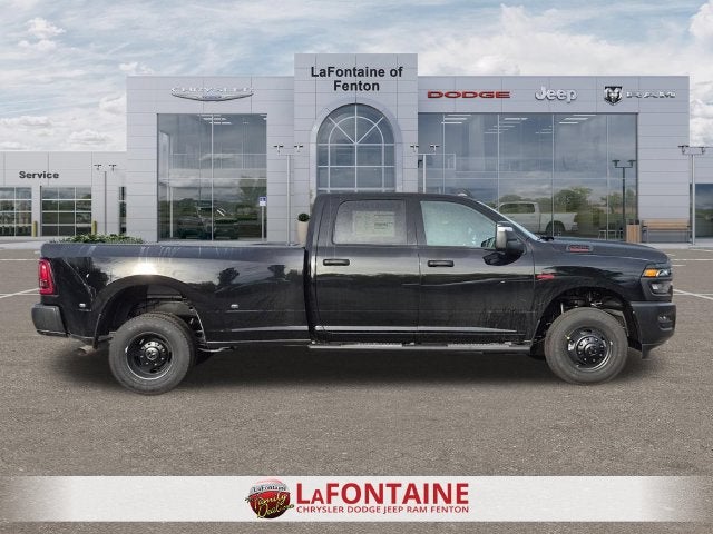 2027 RAM Ram 3500 RAM 3500 TRADESMAN CREW CAB 4X4 8' BOX