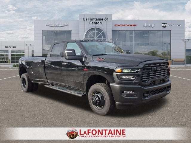 2027 RAM Ram 3500 RAM 3500 TRADESMAN CREW CAB 4X4 8' BOX