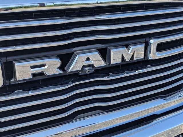2020 RAM 3500 Laramie Crew Cab 4x4 8' Box