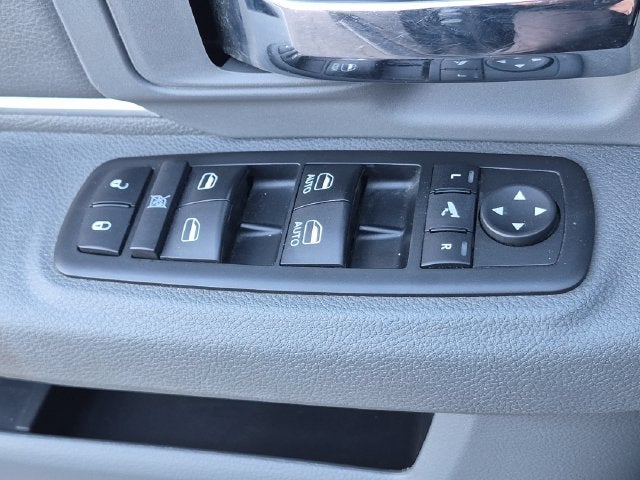 2018 RAM 1500 Big Horn Crew Cab 4x4 5'7' Box