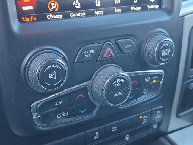2018 RAM 1500 Big Horn Crew Cab 4x4 5'7' Box