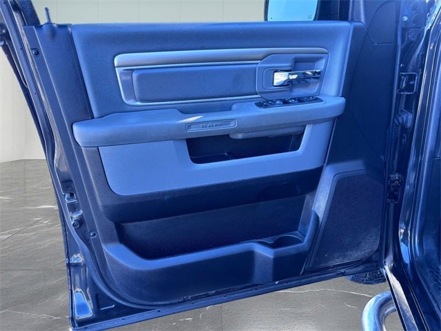 2018 RAM 1500 Big Horn Crew Cab 4x4 5'7' Box