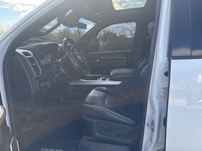 2019 RAM 2500 Laramie Crew Cab 4x4 6'4' Box