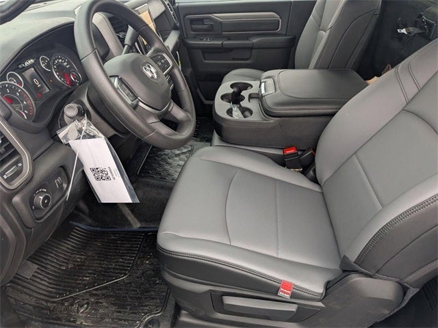 2026 RAM Ram 5500 Chassis Cab RAM 5500 TRADESMAN CHASSIS REGULAR CAB 4X4 84' CA