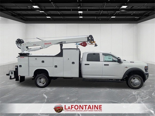 2026 RAM Ram 5500 Chassis Cab RAM 5500 TRADESMAN CHASSIS CREW CAB 4X4 84' CA