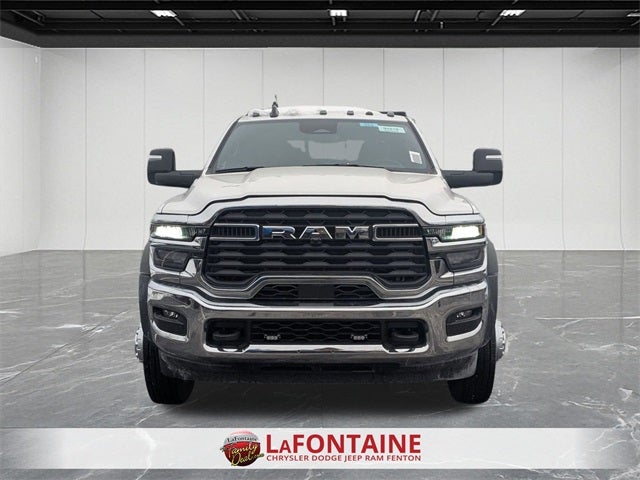 2026 RAM Ram 5500 Chassis Cab RAM 5500 TRADESMAN CHASSIS CREW CAB 4X4 84' CA