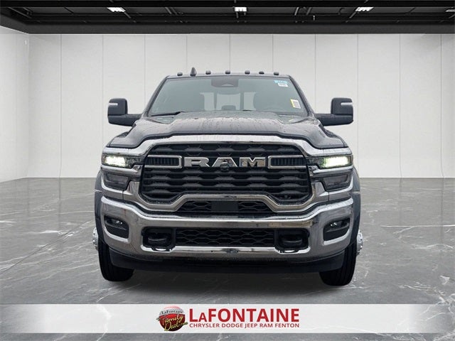 2026 RAM Ram 5500 Chassis Cab RAM 5500 BIG HORN CHASSIS CREW CAB 4X4 84' CA