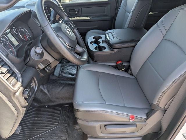 2026 RAM Ram 5500 Chassis Cab RAM 5500 TRADESMAN CHASSIS CREW CAB 4X4 84' CA