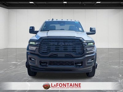 2026 RAM Ram 5500 Chassis Cab RAM 5500 TRADESMAN CHASSIS CREW CAB 4X4 84' CA