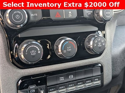 2026 RAM Ram 5500 Chassis Cab RAM 5500 TRADESMAN CHASSIS CREW CAB 4X4 84' CA