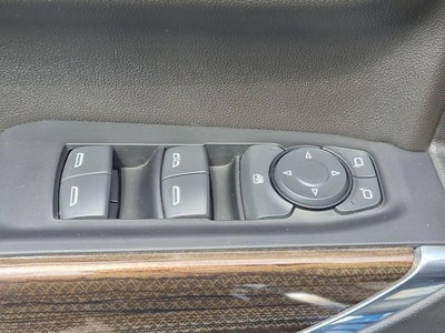 2022 Chevrolet Silverado 1500 LTD 4WD Crew Cab Short Bed LT with 2FL
