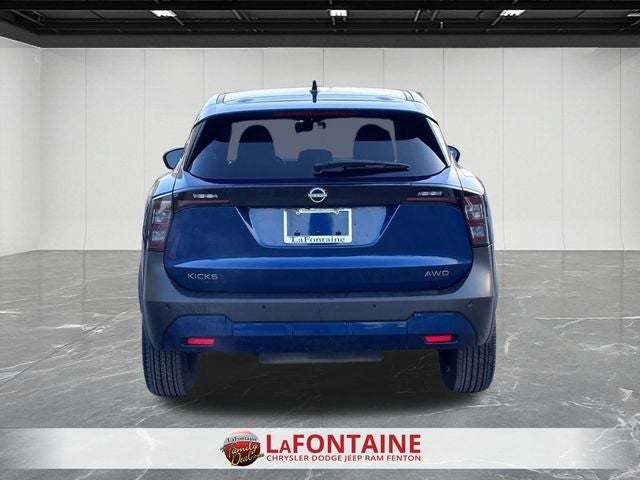 2025 Nissan Kicks SV