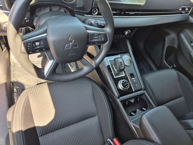 2024 Mitsubishi Outlander ES 2.5 S-AWC