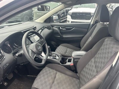 2017 Nissan Rogue Sport SV