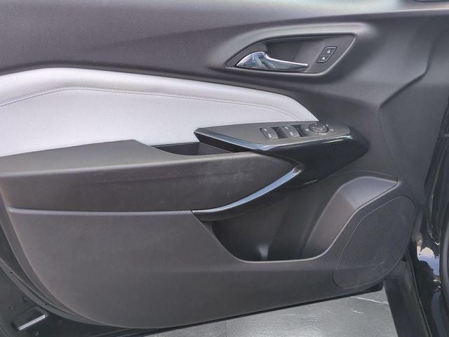 2024 Chevrolet Trax FWD LT