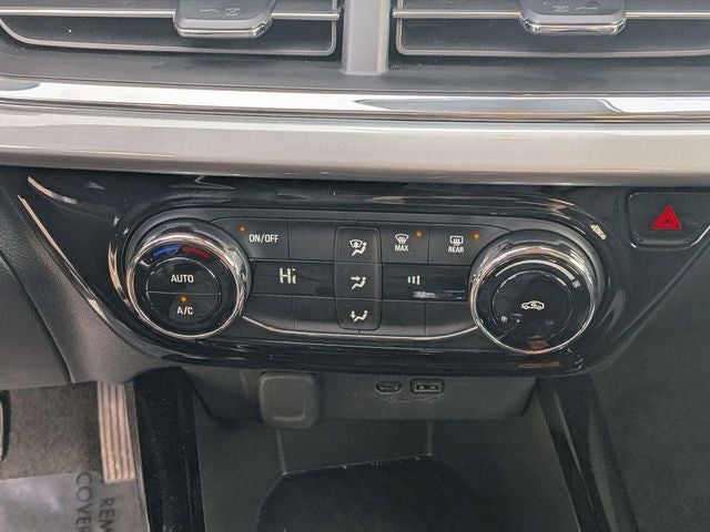 2025 Chevrolet Trax FWD LT