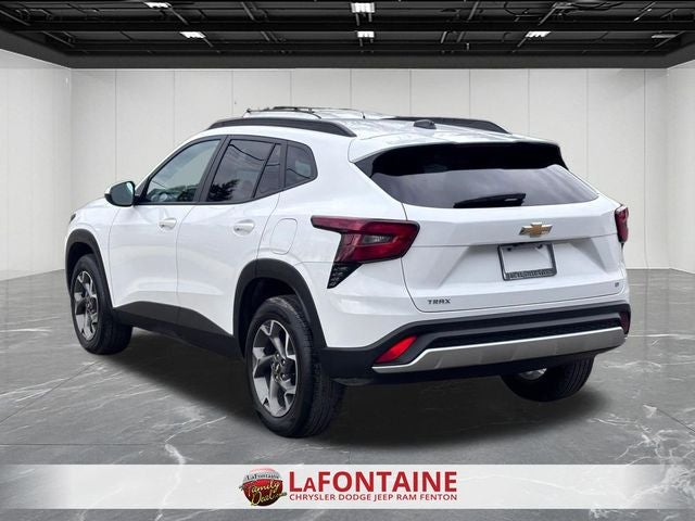 2025 Chevrolet Trax FWD LT