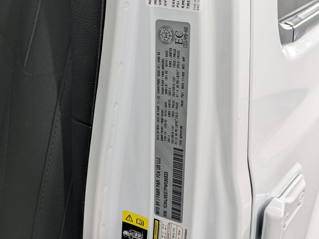 2023 Jeep Wrangler 4-Door Sahara