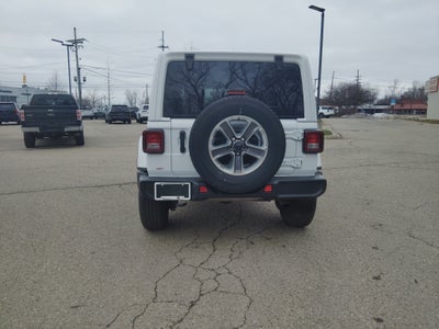 2023 Jeep Wrangler 4-Door Sahara