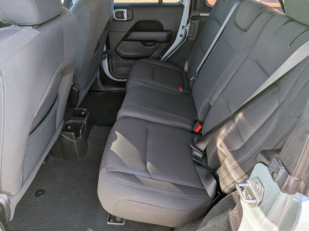 2023 Jeep Wrangler 4-Door Sahara 4x4