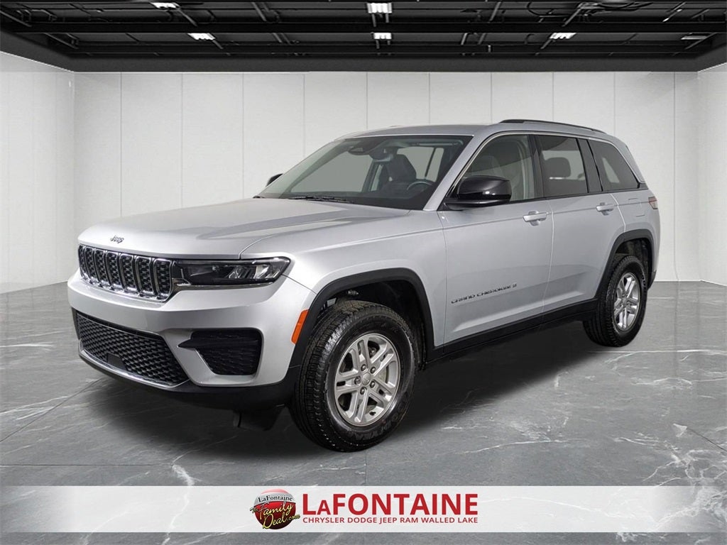 2023 Jeep Grand Cherokee Laredo 4x4