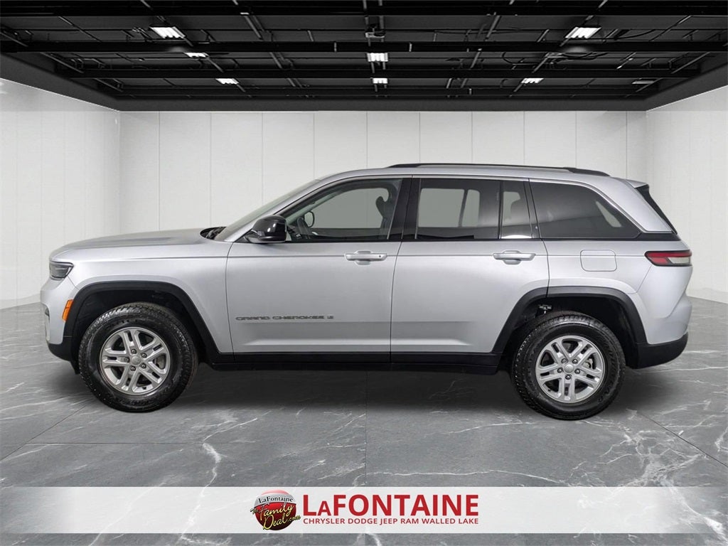 2023 Jeep Grand Cherokee Laredo 4x4