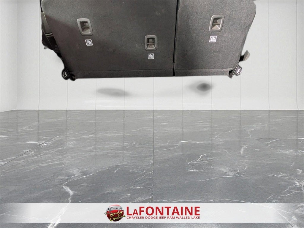 2023 Jeep Grand Cherokee Laredo 4x4