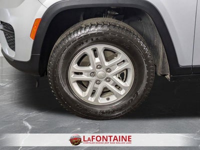 2023 Jeep Grand Cherokee Laredo 4x4