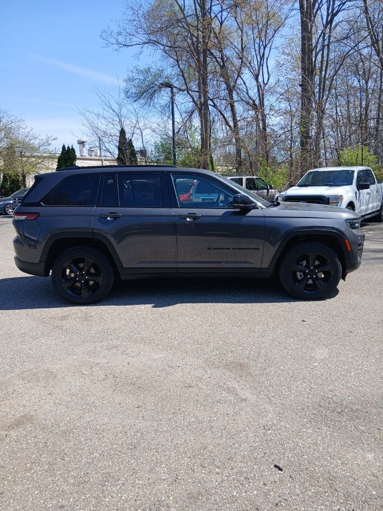 2024 Jeep Grand Cherokee Altitude