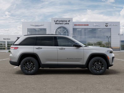 2026 Jeep Grand Cherokee Laredo Altitude