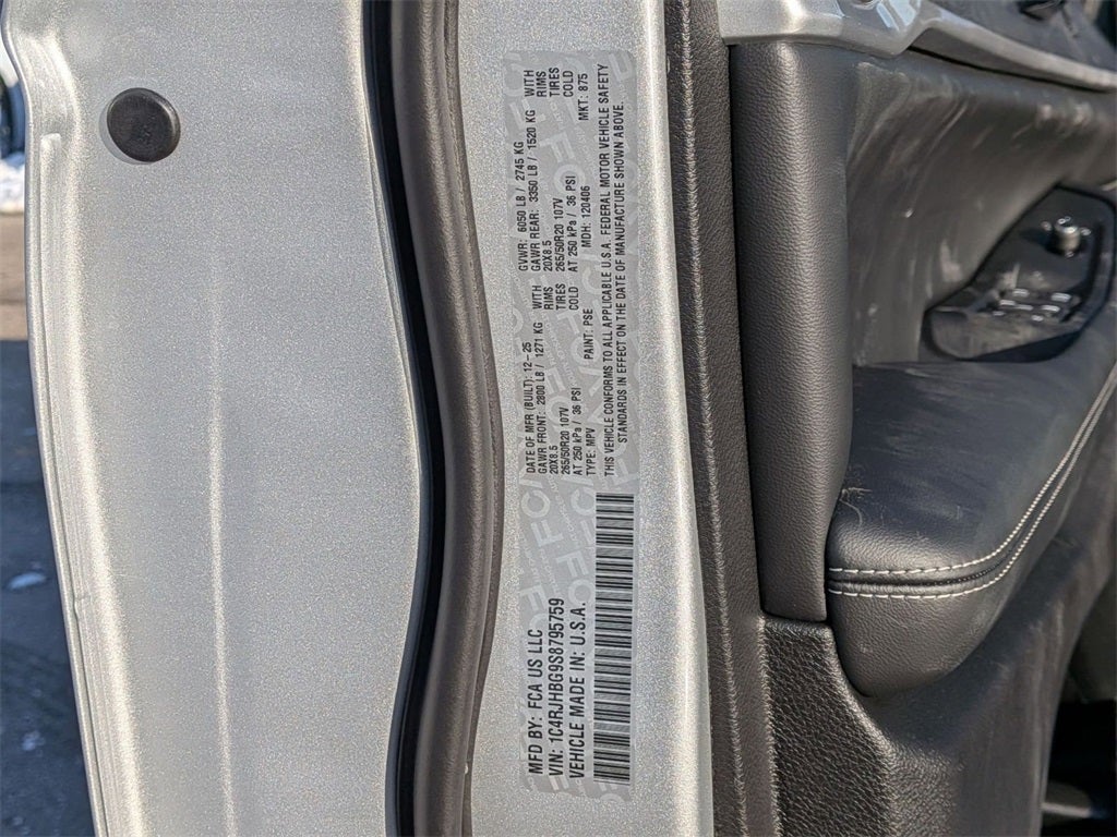 2025 Jeep Grand Cherokee GRAND CHEROKEE LIMITED 4X4