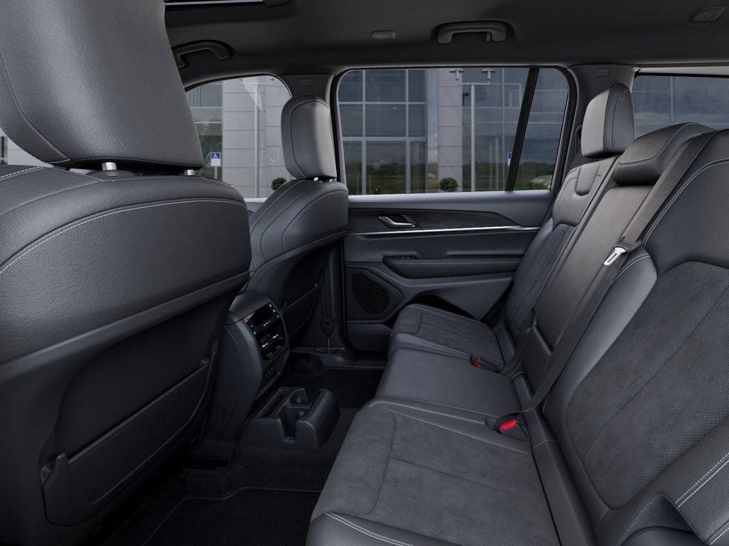 2026 Jeep Grand Cherokee L GRAND CHEROKEE L LAREDO ALTITUDE 4X4