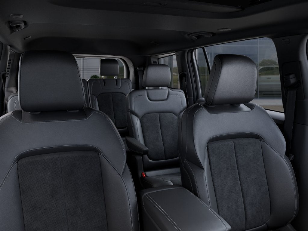 2027 Jeep Grand Cherokee L GRAND CHEROKEE L LAREDO ALTITUDE 4X4