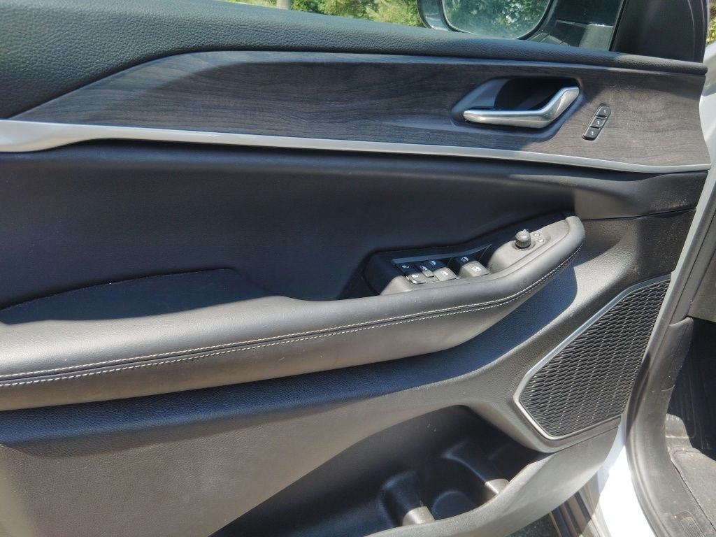 2025 Jeep Grand Cherokee L Limited 4x4