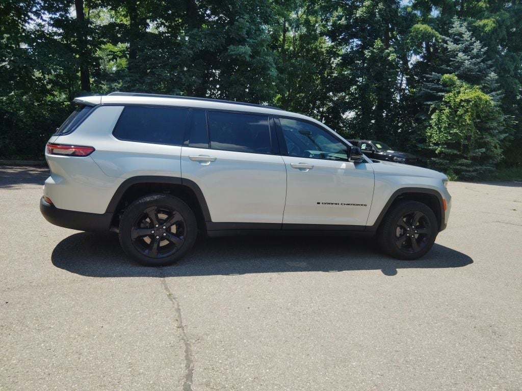 2025 Jeep Grand Cherokee L Limited 4x4