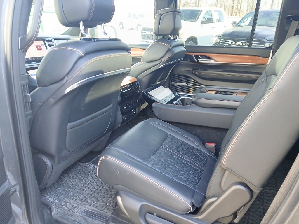 2024 Jeep Grand Wagoneer L Series III 4x4