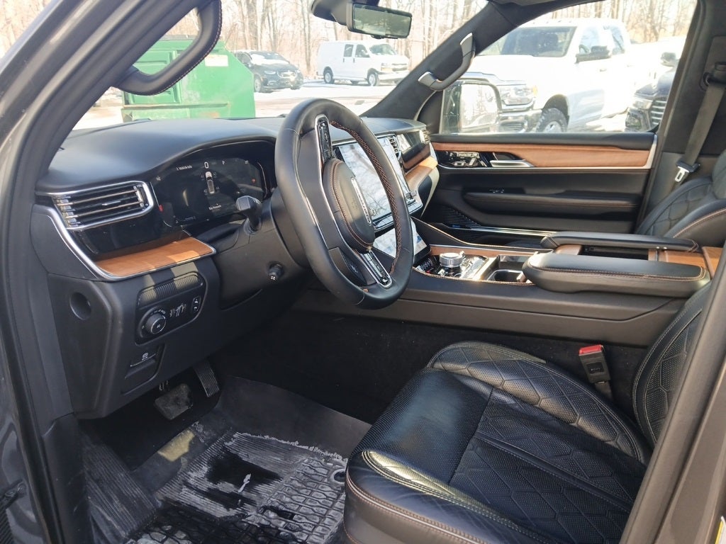 2024 Jeep Grand Wagoneer L Series III 4x4