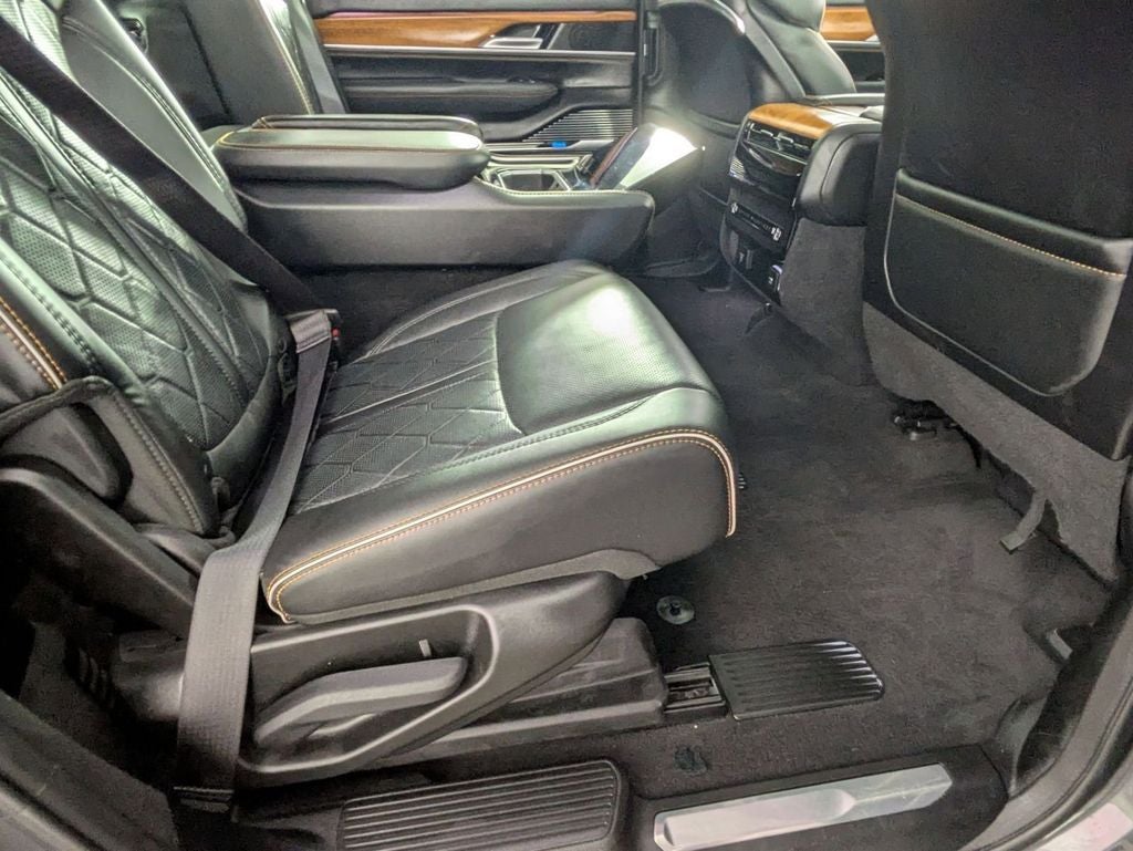 2024 Jeep Grand Wagoneer L Series III 4x4