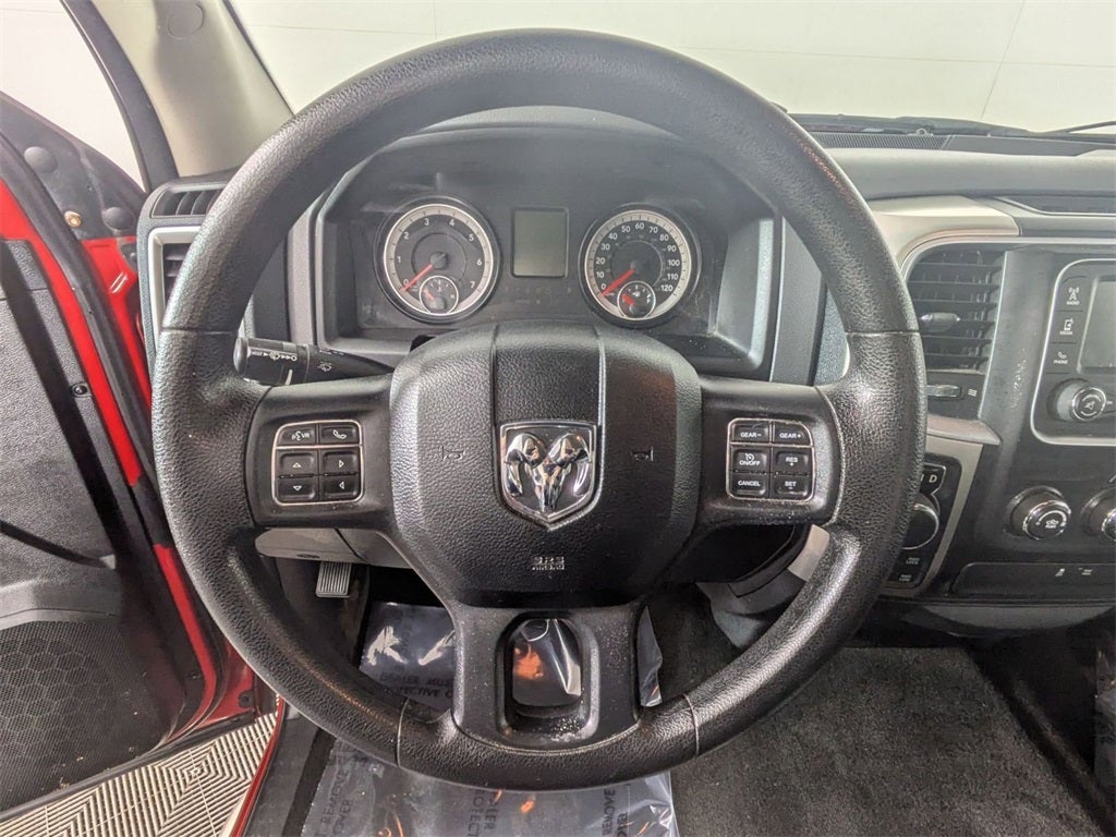 2017 RAM 1500 SLT Crew Cab 4x4 6'4' Box