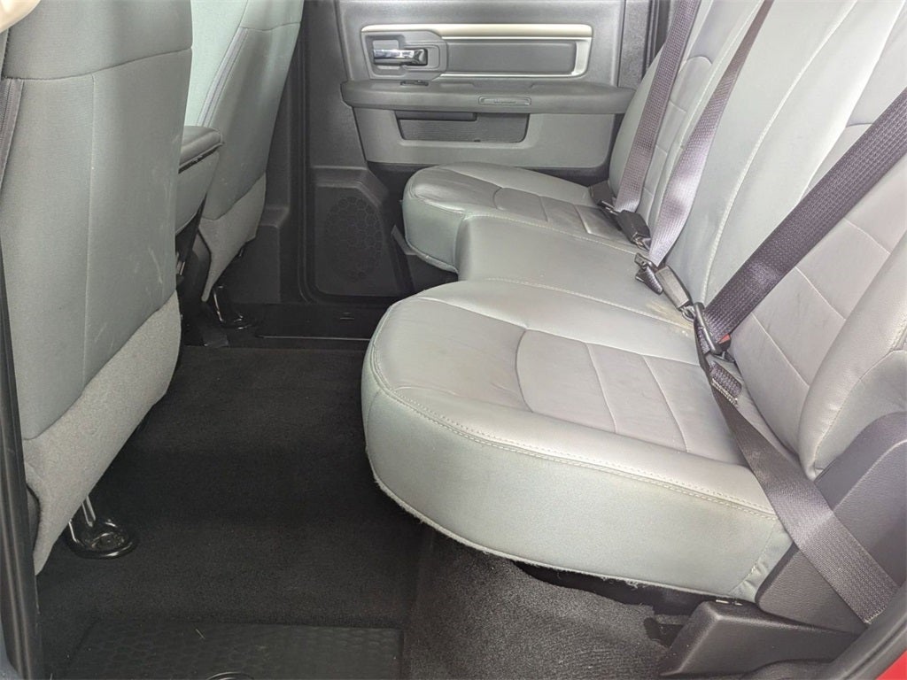 2017 RAM 1500 SLT Crew Cab 4x4 6'4' Box