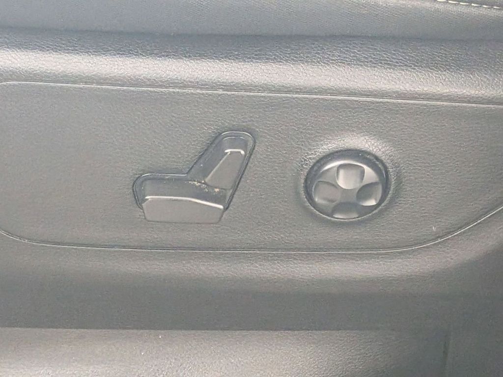 2021 RAM 1500 Big Horn Crew Cab 4x4 5'7' Box