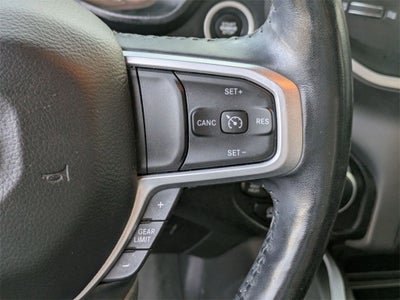 2020 RAM 1500 Big Horn Crew Cab 4x4 5'7' Box