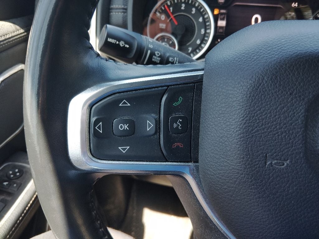 2023 RAM 1500 Laramie Crew Cab 4x4 5'7' Box